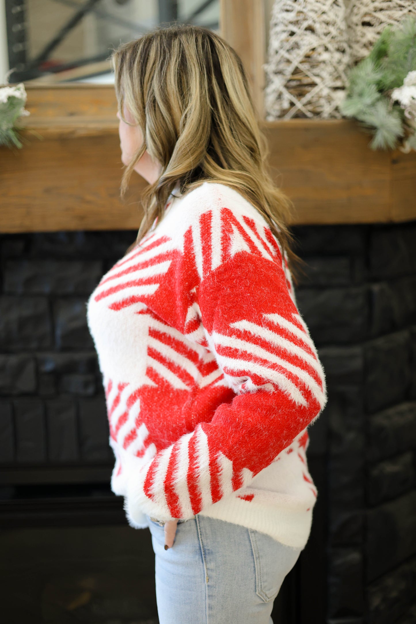 Under the Mistletoe Sweater [red]