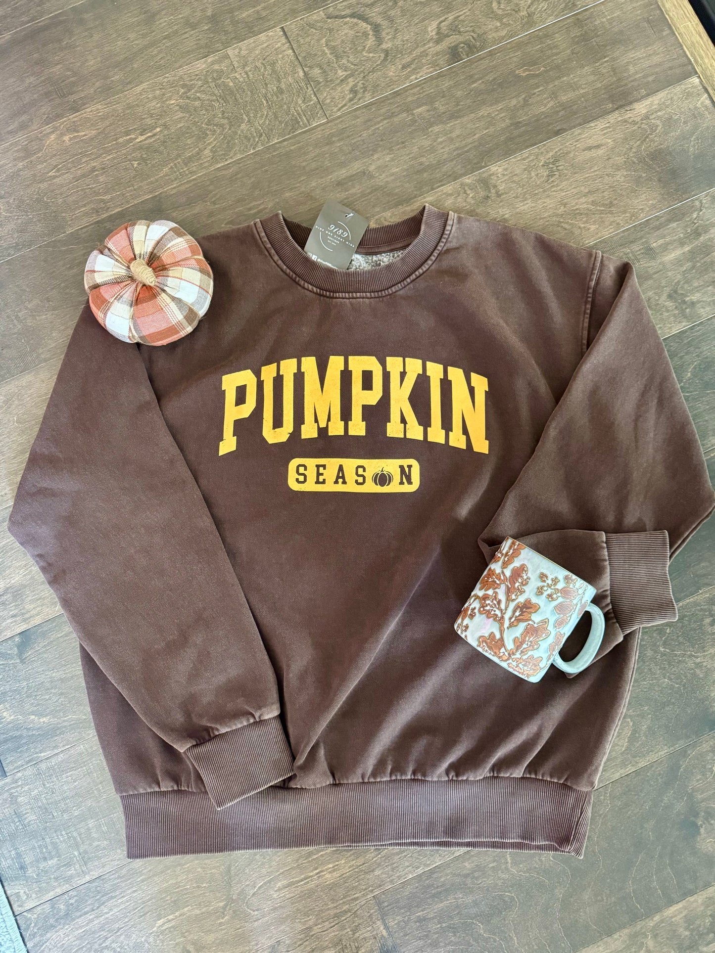 Pumpkin Season Sweatshirt [mineral brown]