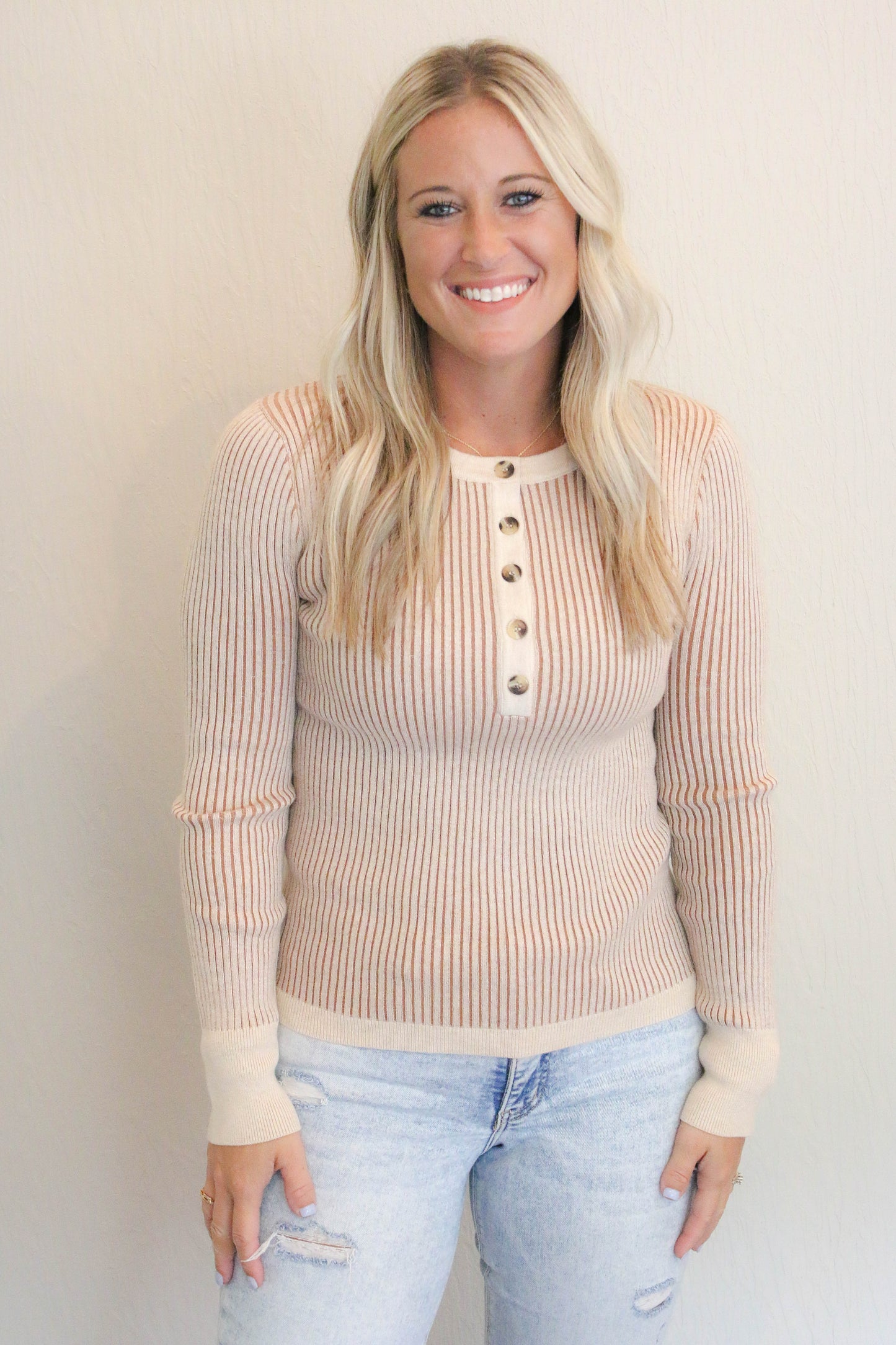 Coffee Run Cutie Henley Top [taupe]