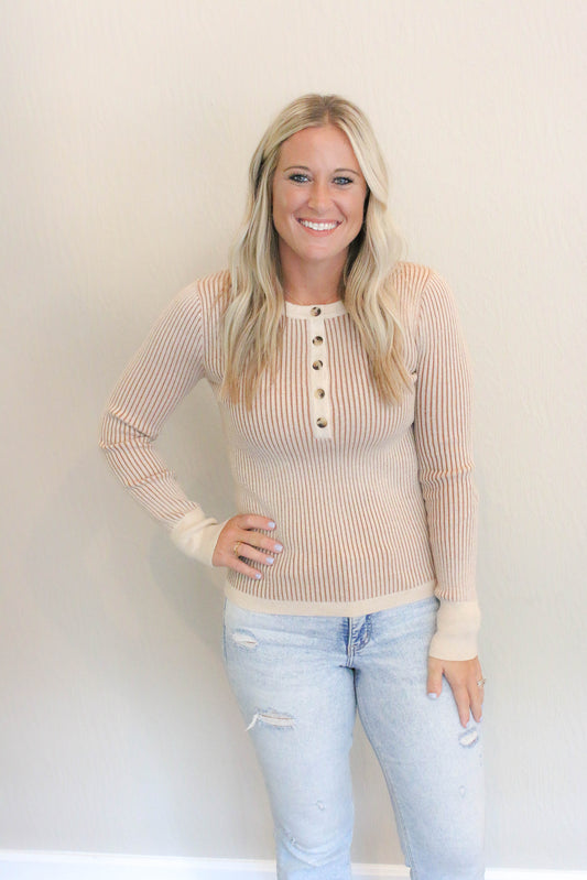 Coffee Run Cutie Henley Top [taupe]