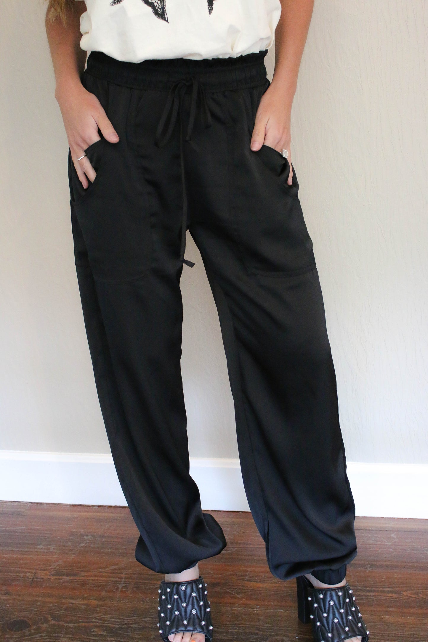 Jump on It Joggers [black]